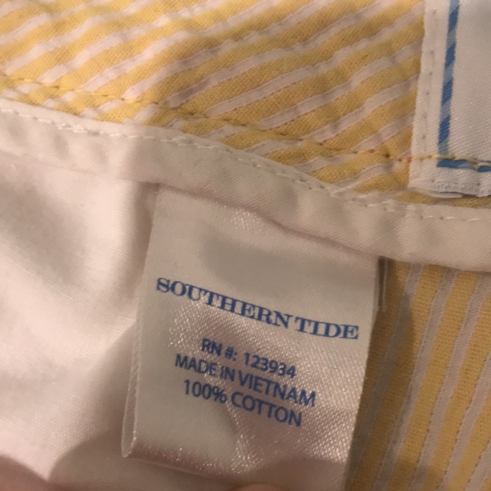 Southern Tide Skipjack Shorts Mens 33 Red White Stripe Seersucker Cotton Flat - Picture 8 of 8